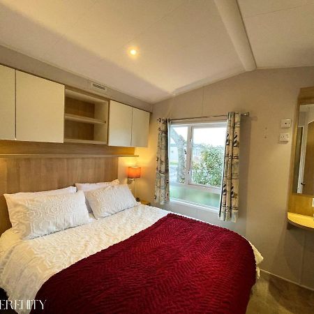 Lovely Holiday Home At Lyons Caravan Park! 普利斯坦丁 外观 照片