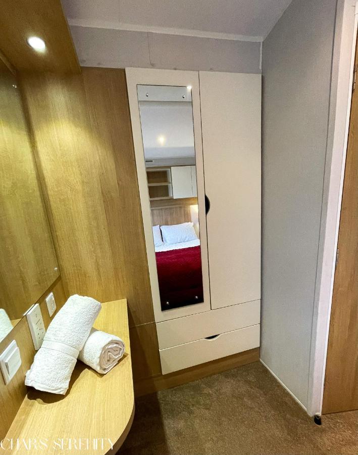 Lovely Holiday Home At Lyons Caravan Park! 普利斯坦丁 外观 照片